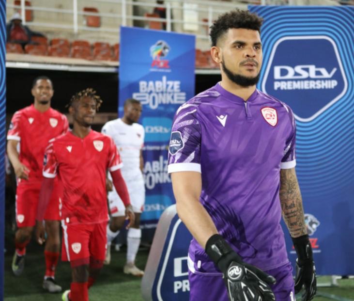 “Rising to the Top: The Journey of Renaldo Leaner, Sekhukhune United’s Dedicated Goalkeeper”
